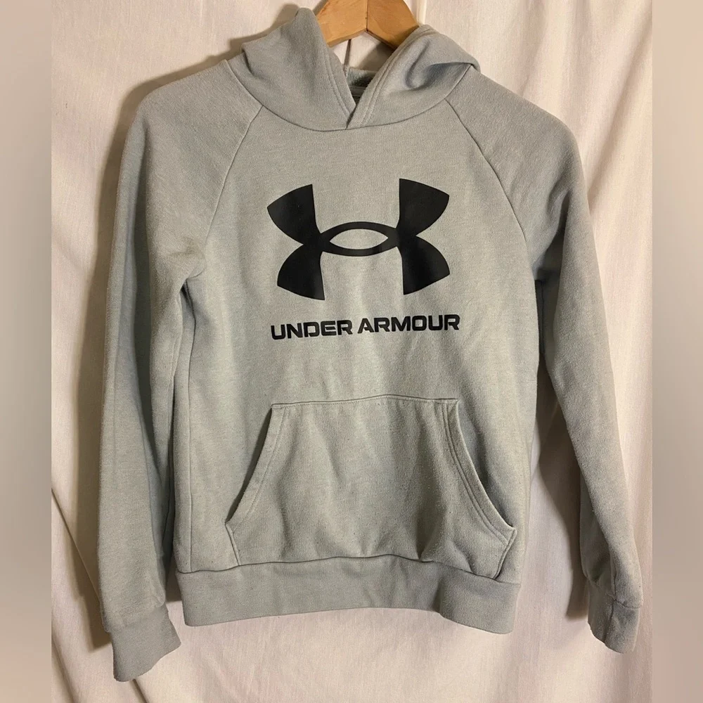 Under Armour youth hoodie size Med.